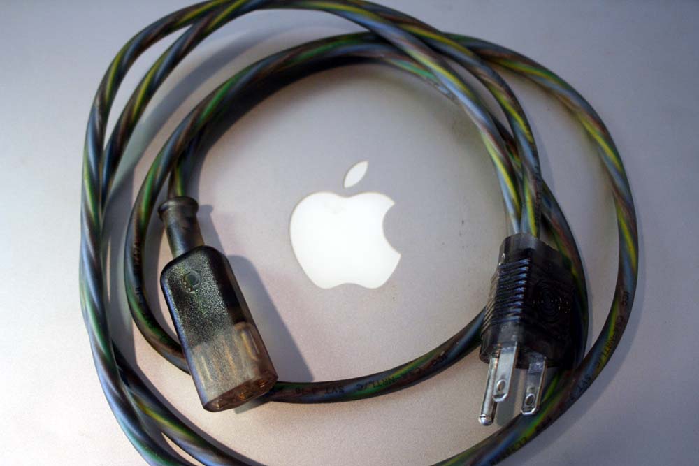 apple wire for mac